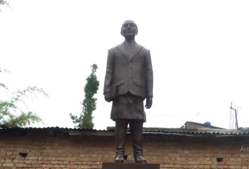 भद्रपुरमा महाकवि देवकोटाको सालिक तोडफोड